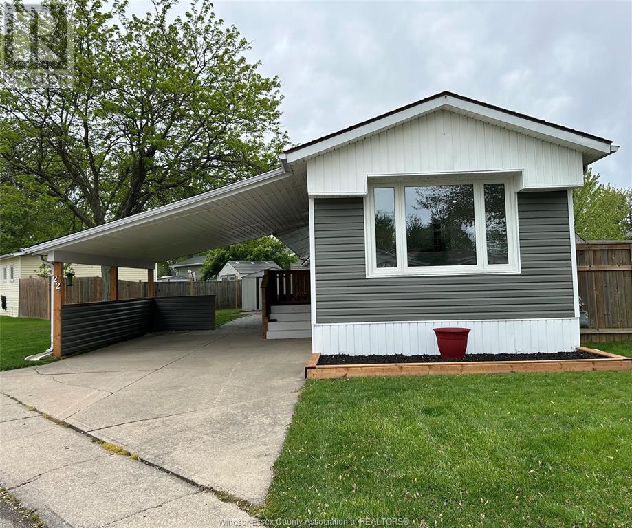 22 Poplar, Essex, ON N0R 1J0