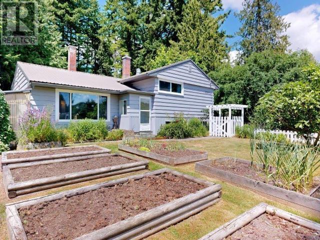 5541 Park Ave, Powell River, BC V8A 3W8
