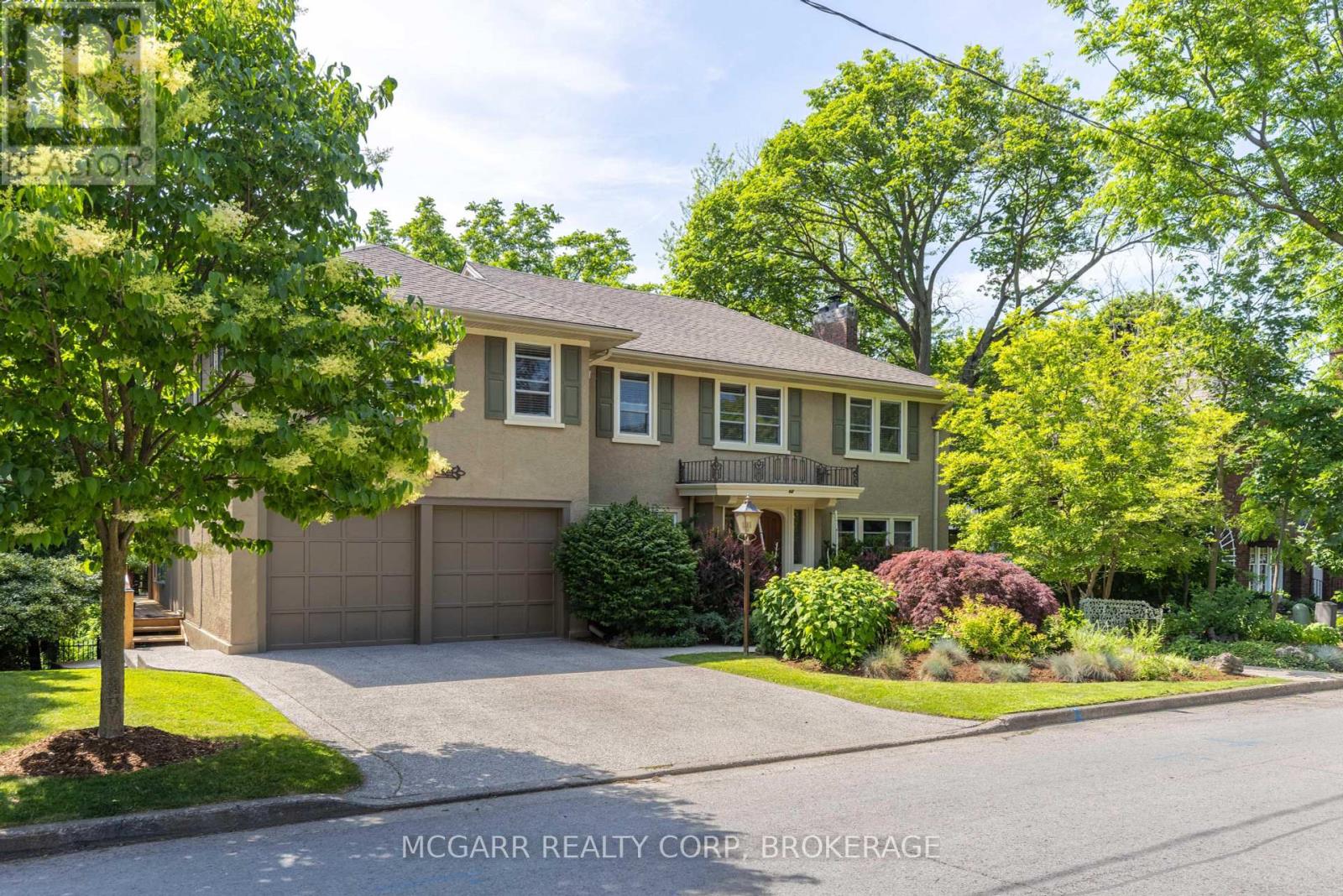 62 Hillcrest Ave, St. Catharines, ON L2R 4Y1
