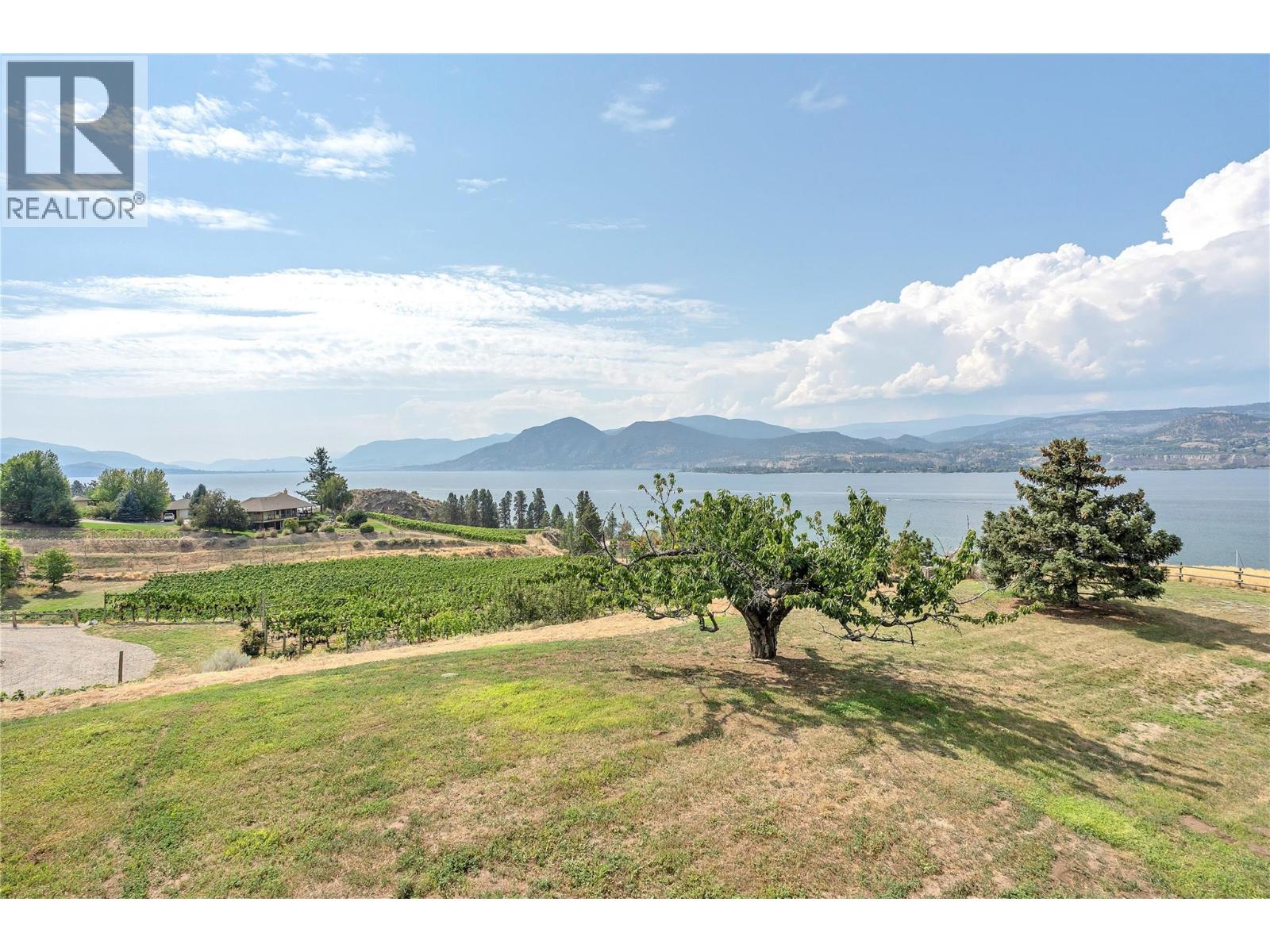 3085 Hayman Rd, Naramata, BC V0H 1N1