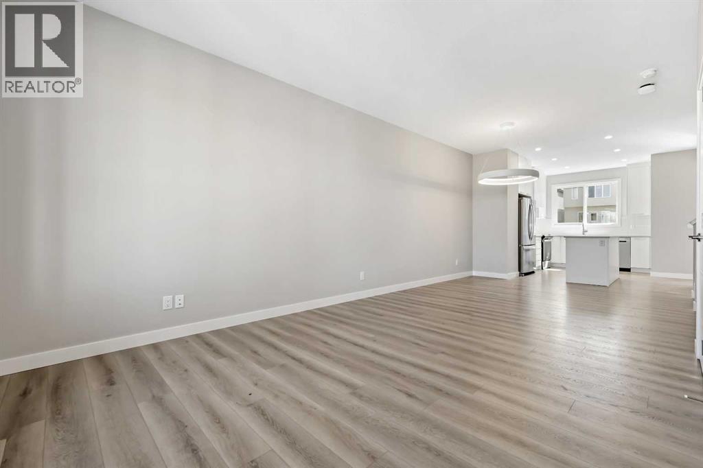 7055 Rangeview Ave SE, Calgary, AB T3S 0R1