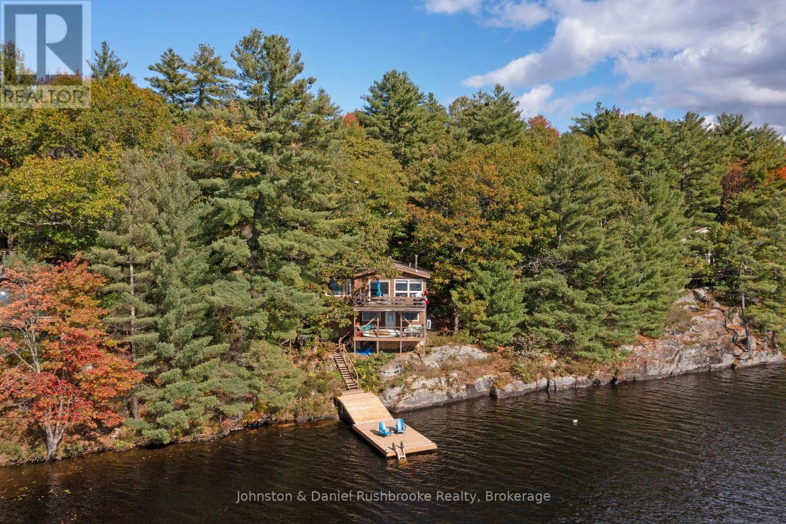 621 Peninsula Rd, Gravenhurst, ON P1P 1R2