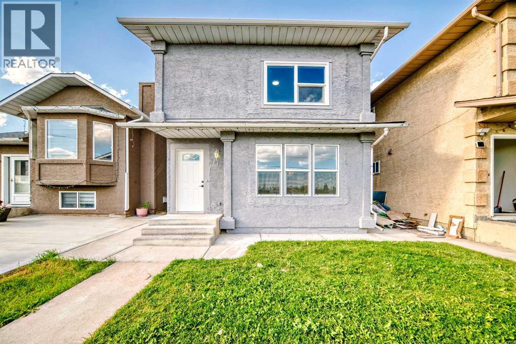 181 Martinglen Way NE, Calgary, AB T3J 3L1