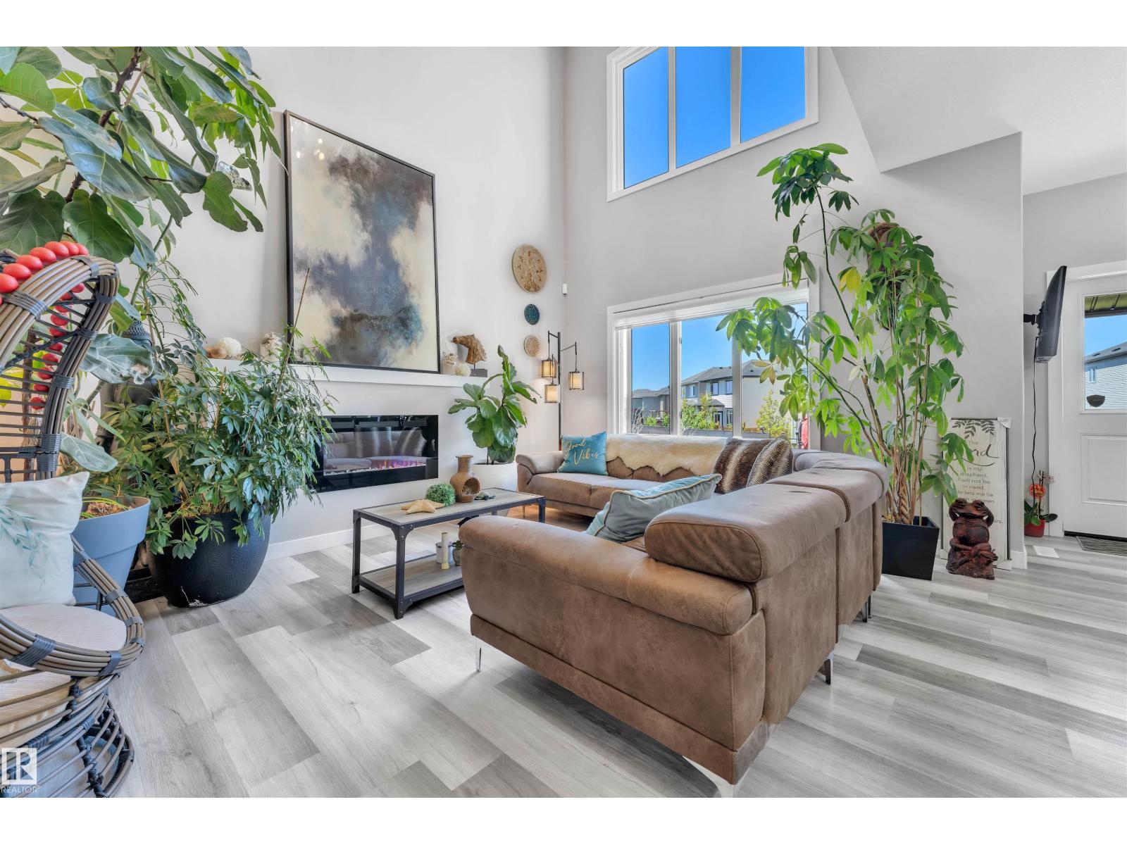 9349 Cooper Bend Bn SW, Edmonton, AB T6W 4M4