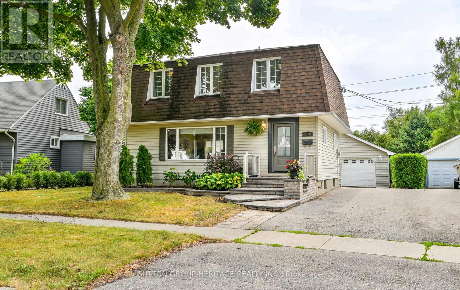 153 Admiral Rd, Ajax, ON L1S 2P2