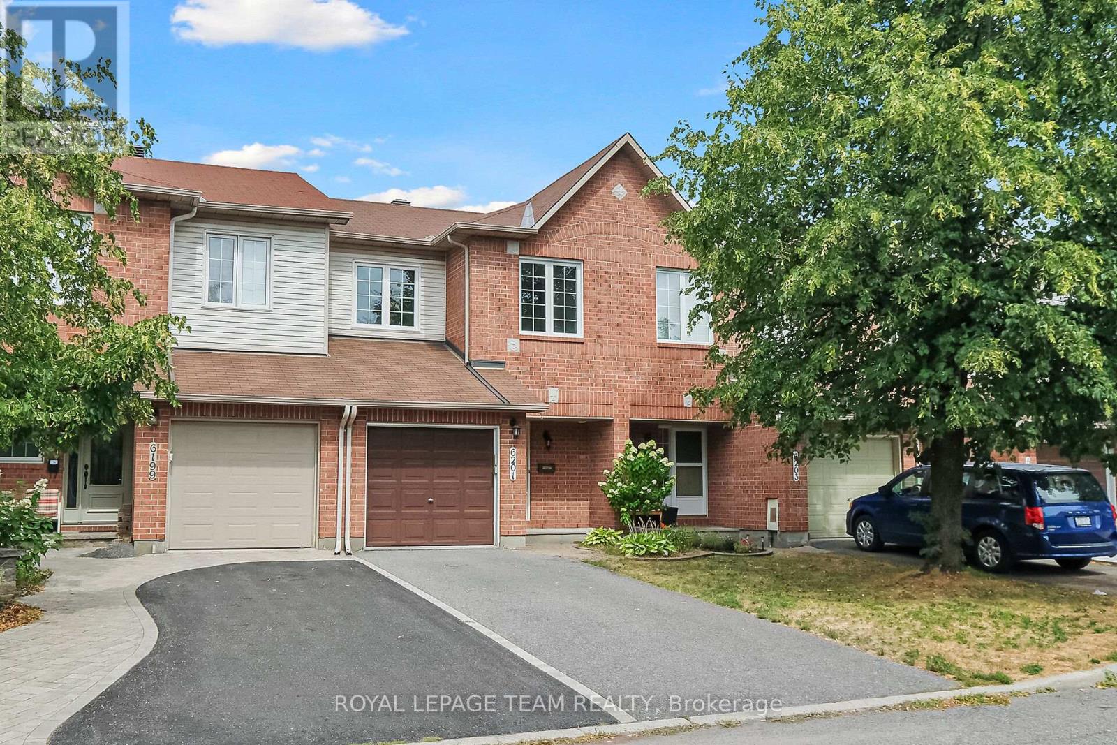 6201 Arbourwood Dr, Ottawa, ON K1C 7L6