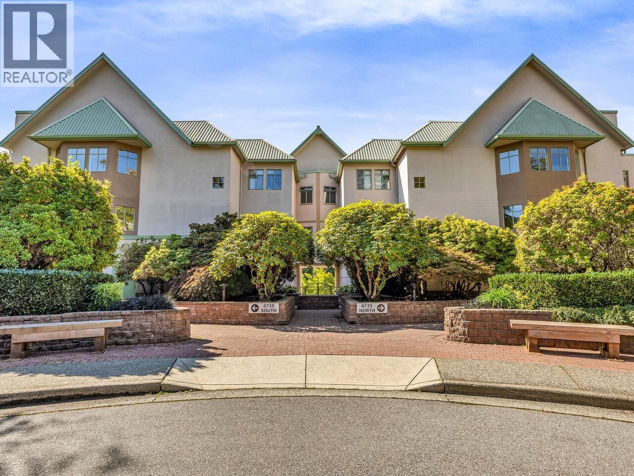 6735 Station Hill Court Unit 204, Burnaby, BC V3N 4W5