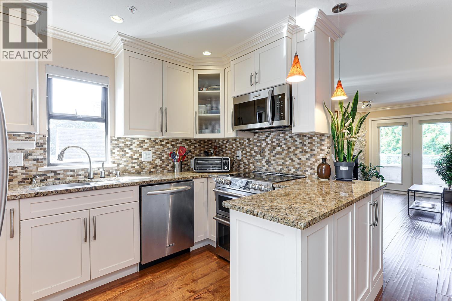 890 Broughton Street Unit 5, Vancouver, BC V6G 2A2