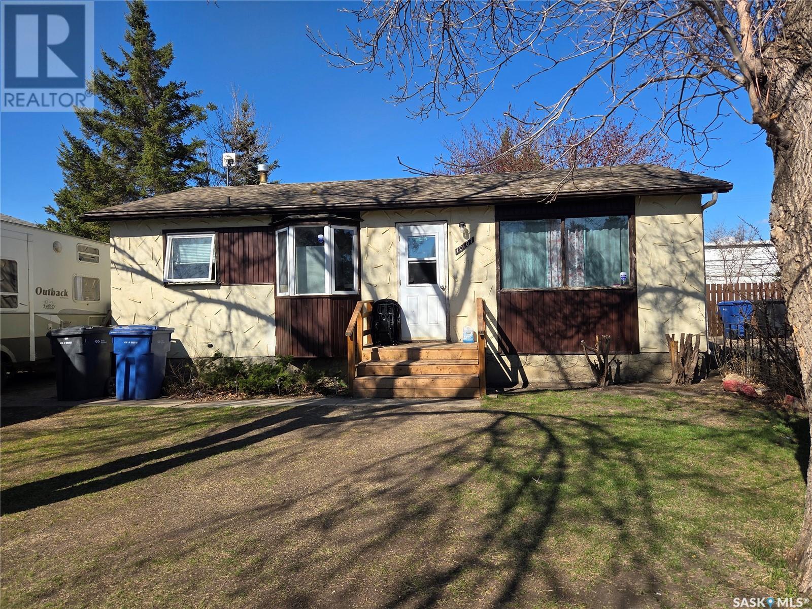 10107 Borden Cres, North Battleford, SK S9A 2Z8