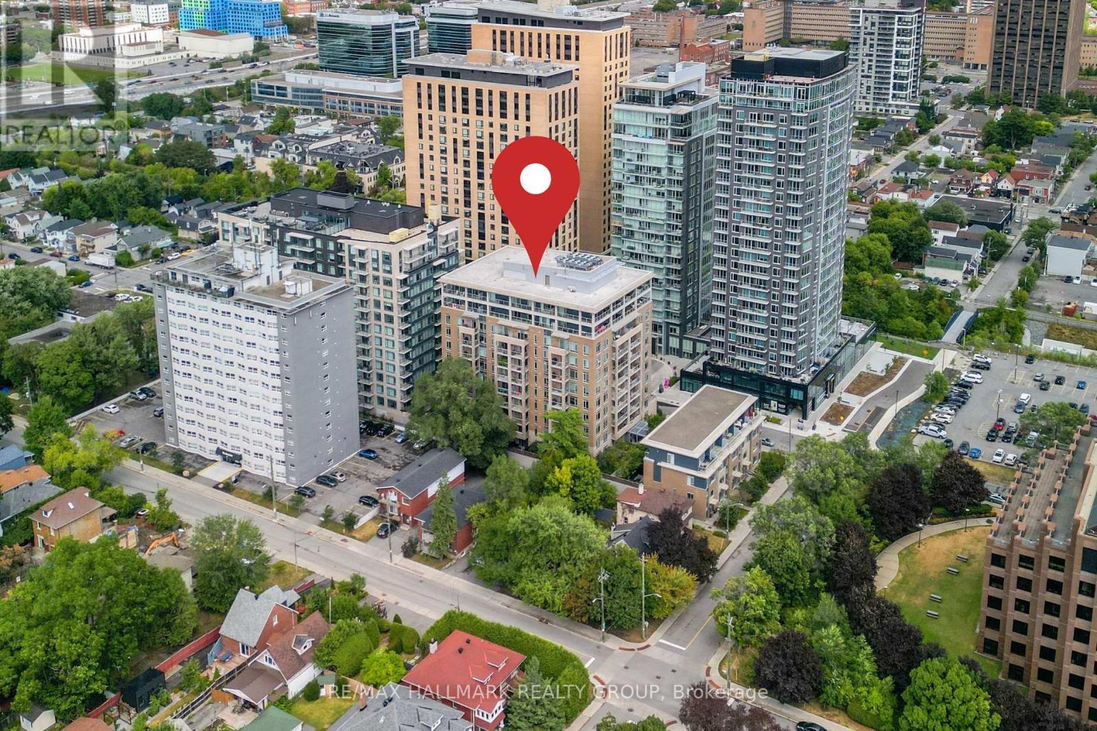 706 100 Champagne Ave S, Ottawa, ON K1S 4P4