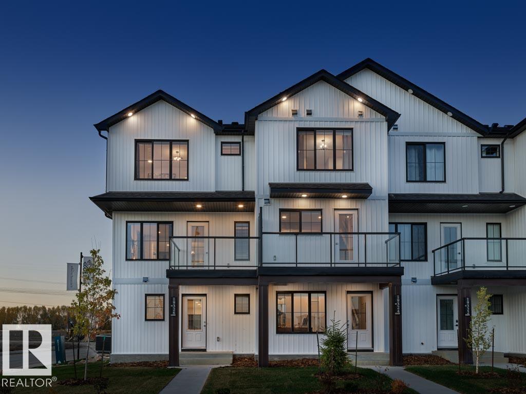 3-1209 Keswick Dr SW, Edmonton, AB T6W 4J5