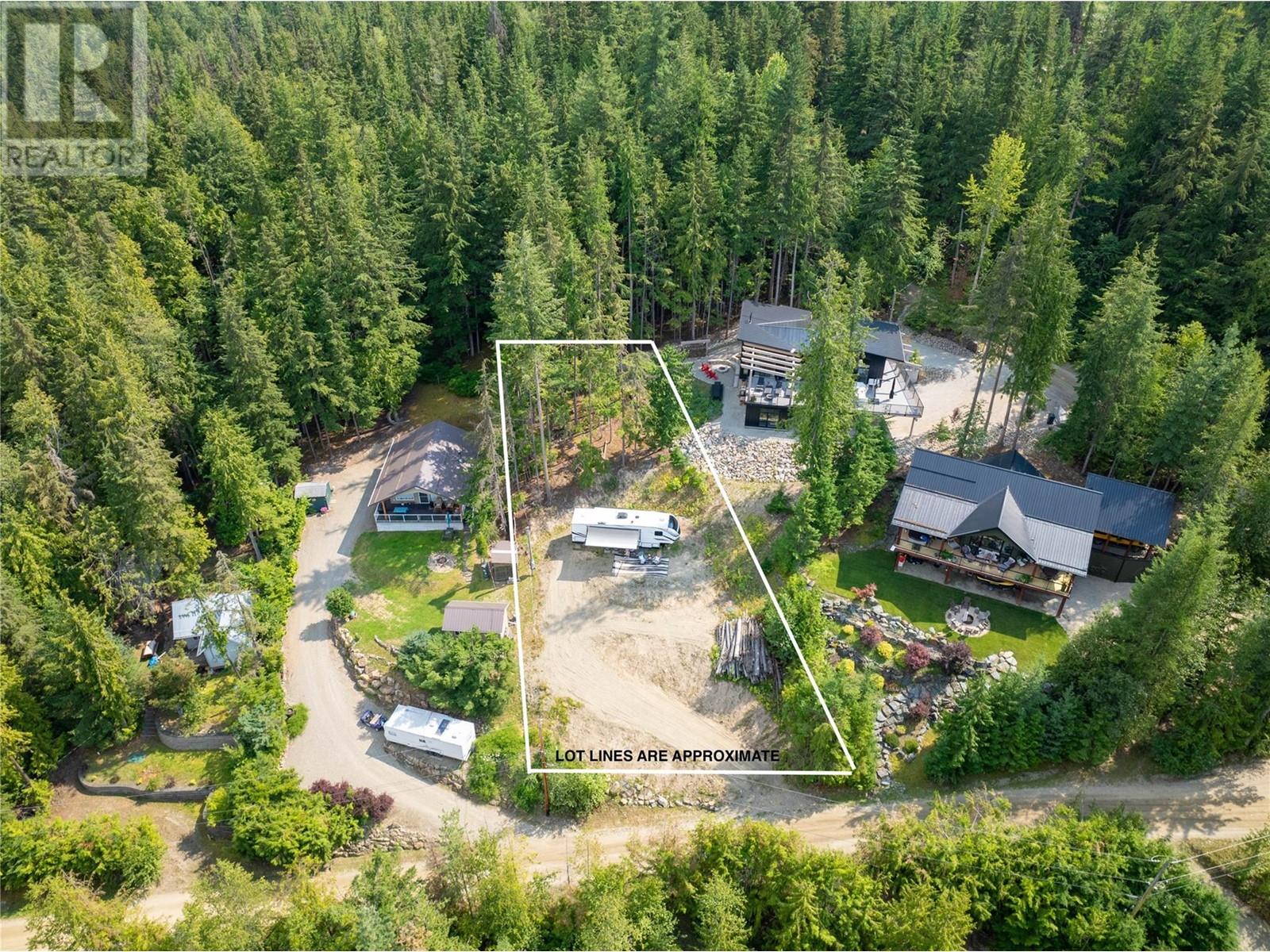 6300 Armstrong Road Unit 26, Eagle Bay, BC V0E 1T0