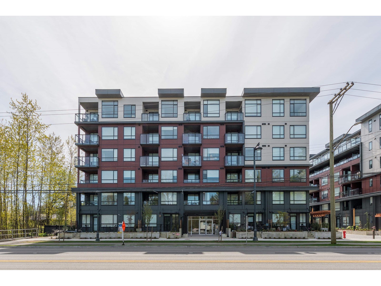 13858 108 Ave E216, Surrey, BC V3T 0T8