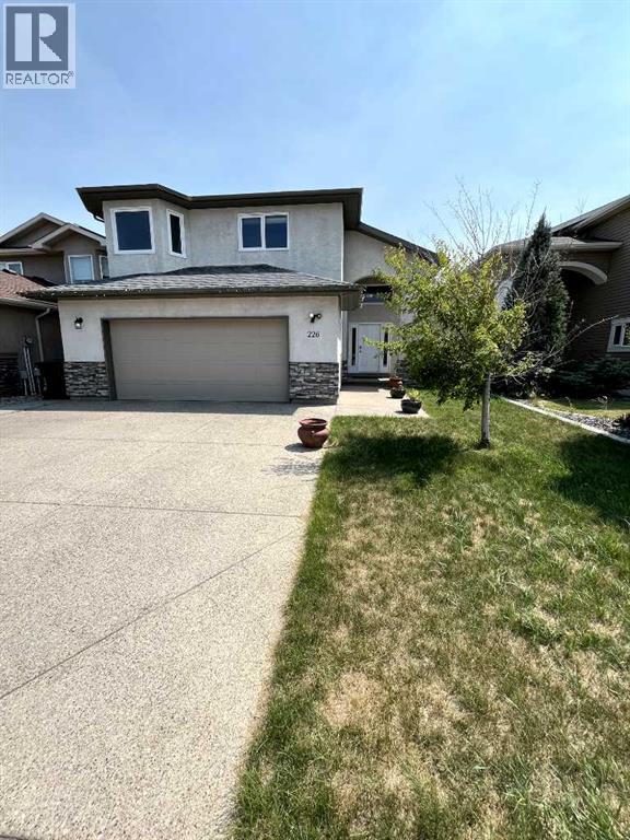 226 Gateway Mnr S, Lethbridge, AB T1K 5S1