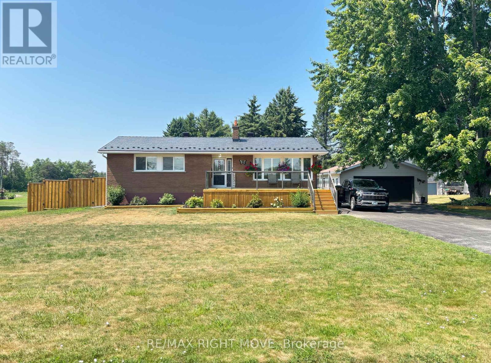 116 Mill St E, Springwater, ON L0L 1V0