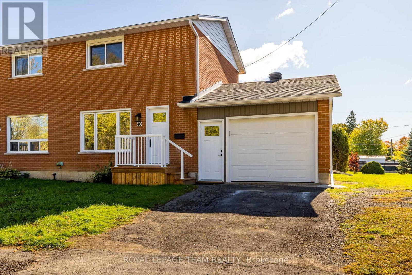 40 Beach Ave, South Dundas, ON K0E 1K0