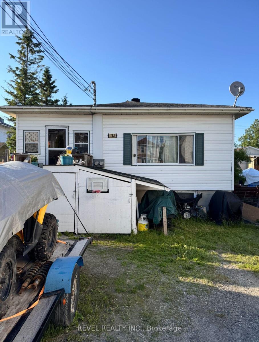 132 Bruce Ave, Timmins, ON P0N 1H0