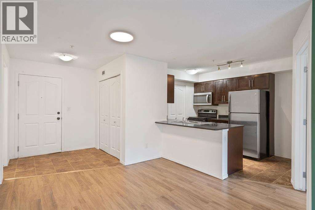 7130 80 Avenue Ne Unit 207, Calgary, AB T3B 0N5