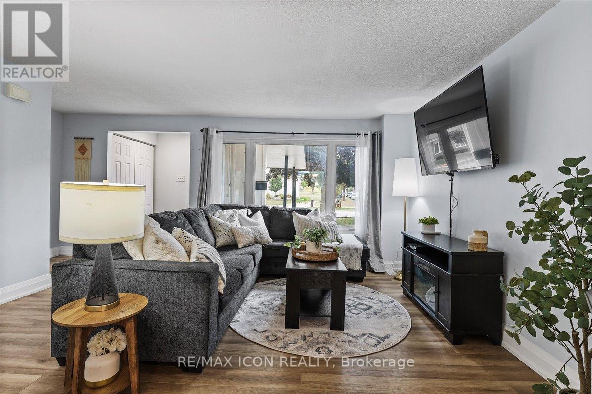 331 Preston Pkwy, Cambridge, ON N3H 4Z4