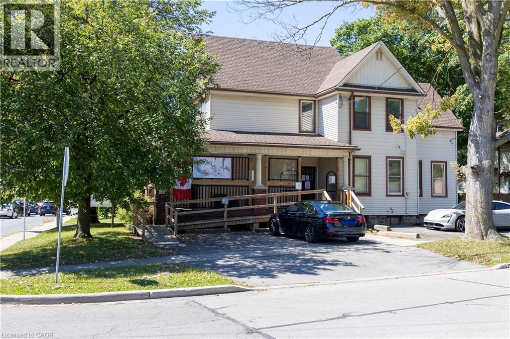 7 Welland Ave, St. Catharines, ON L2R 2L8