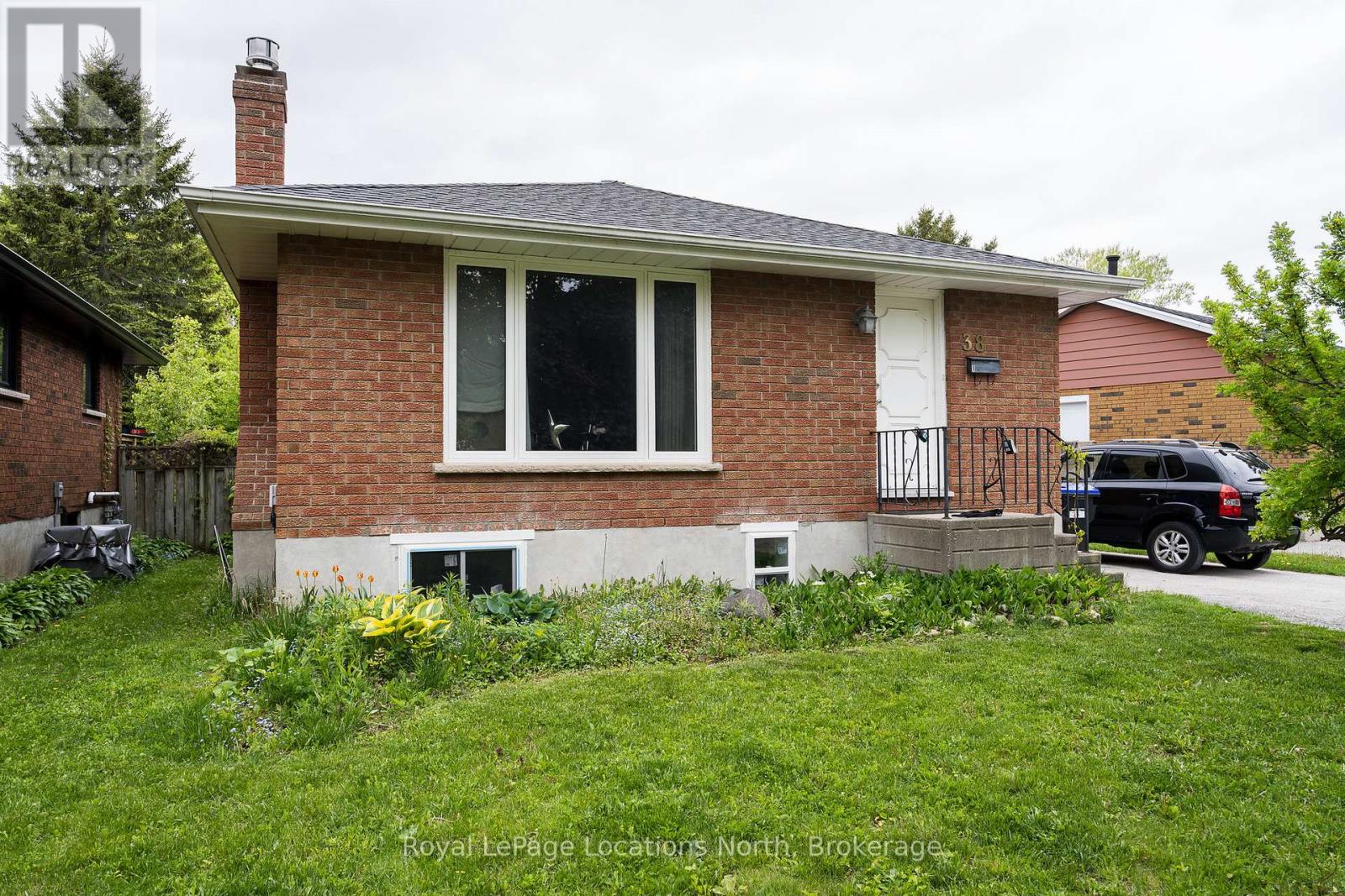 38 Sproule Ave, Collingwood, ON L9Y 4L5
