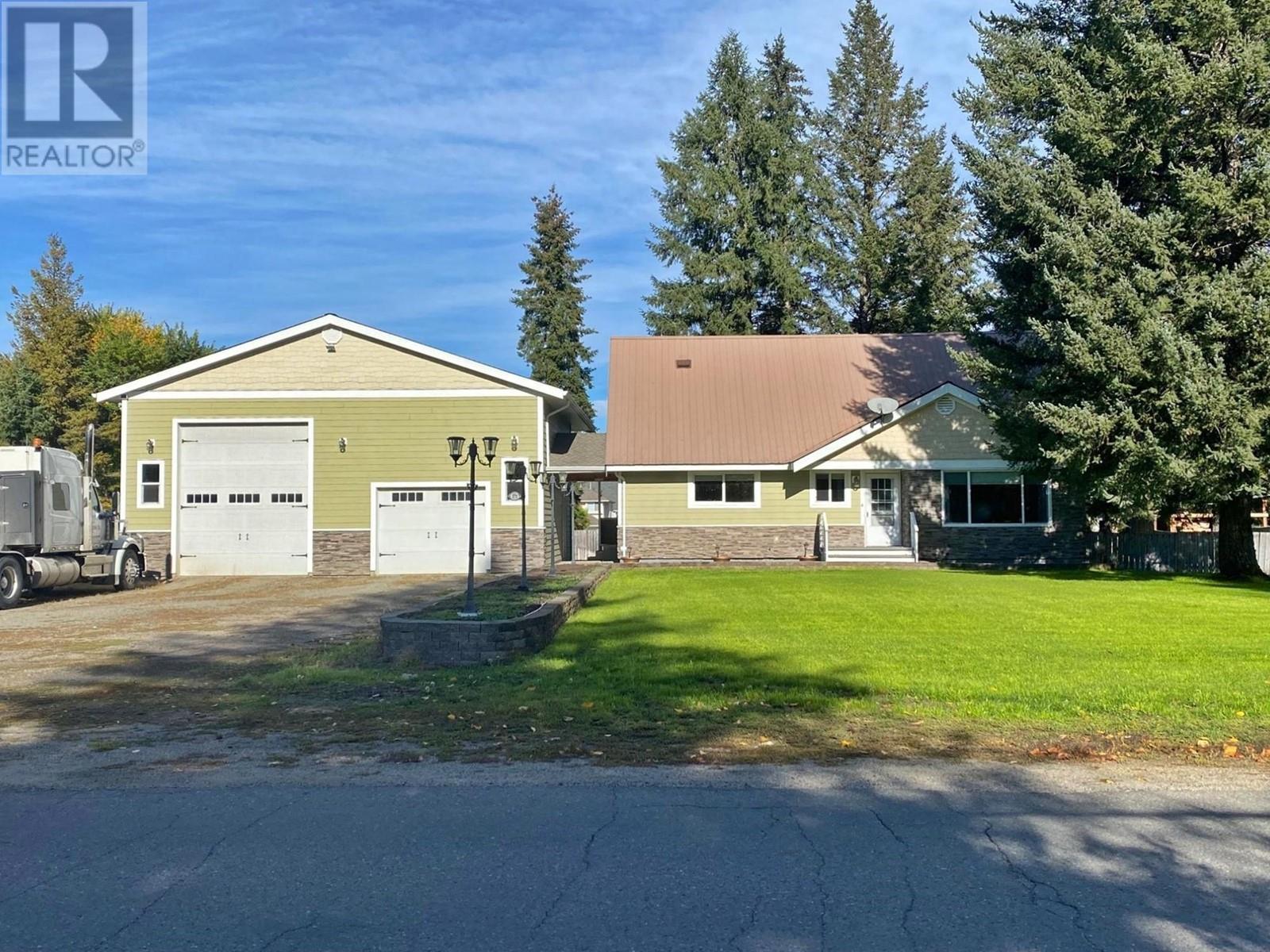 371 Deejay Rd, Barriere, BC V0E 1E0
