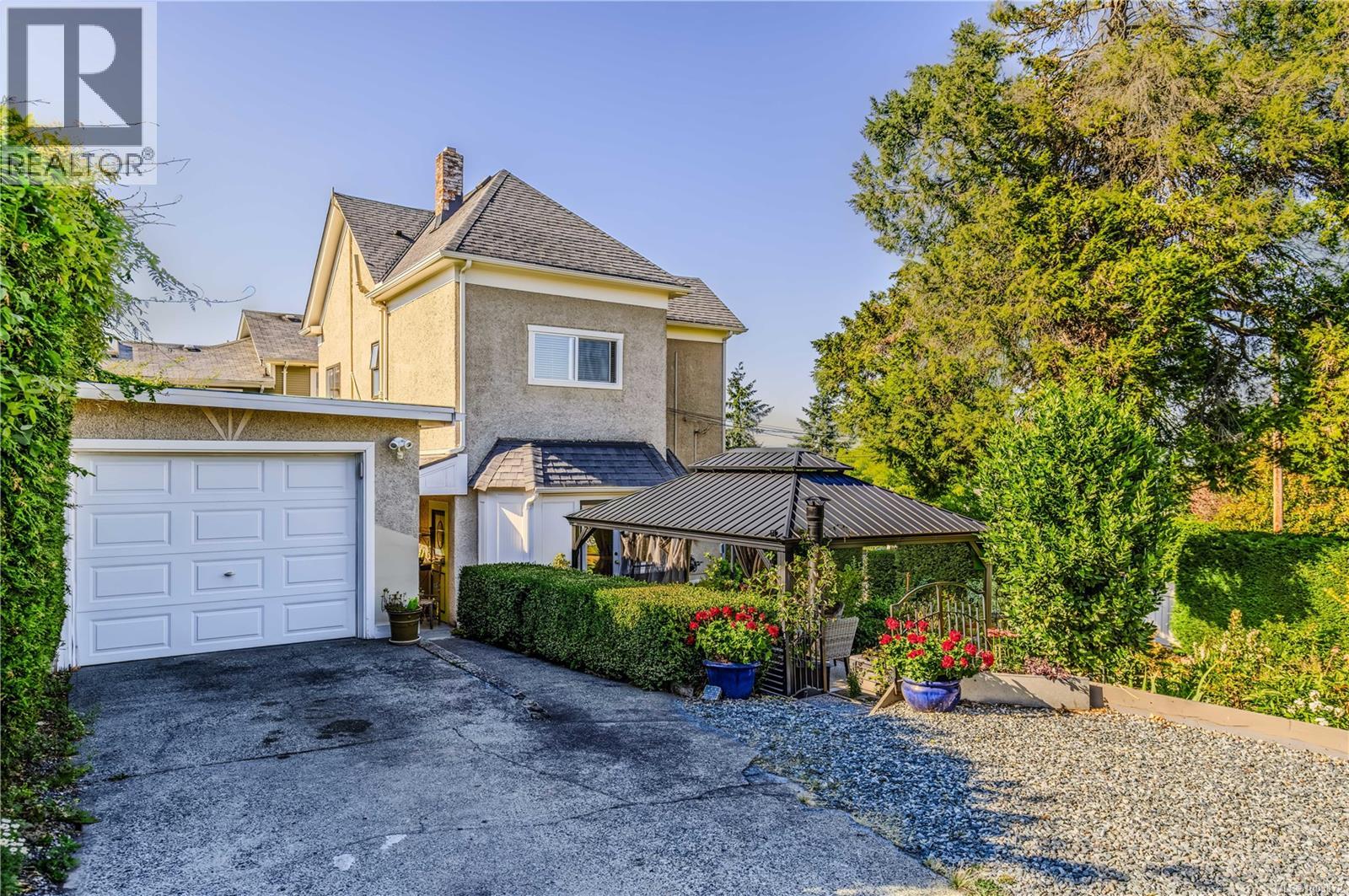 377 Milton St, Nanaimo, BC V9R 2K8