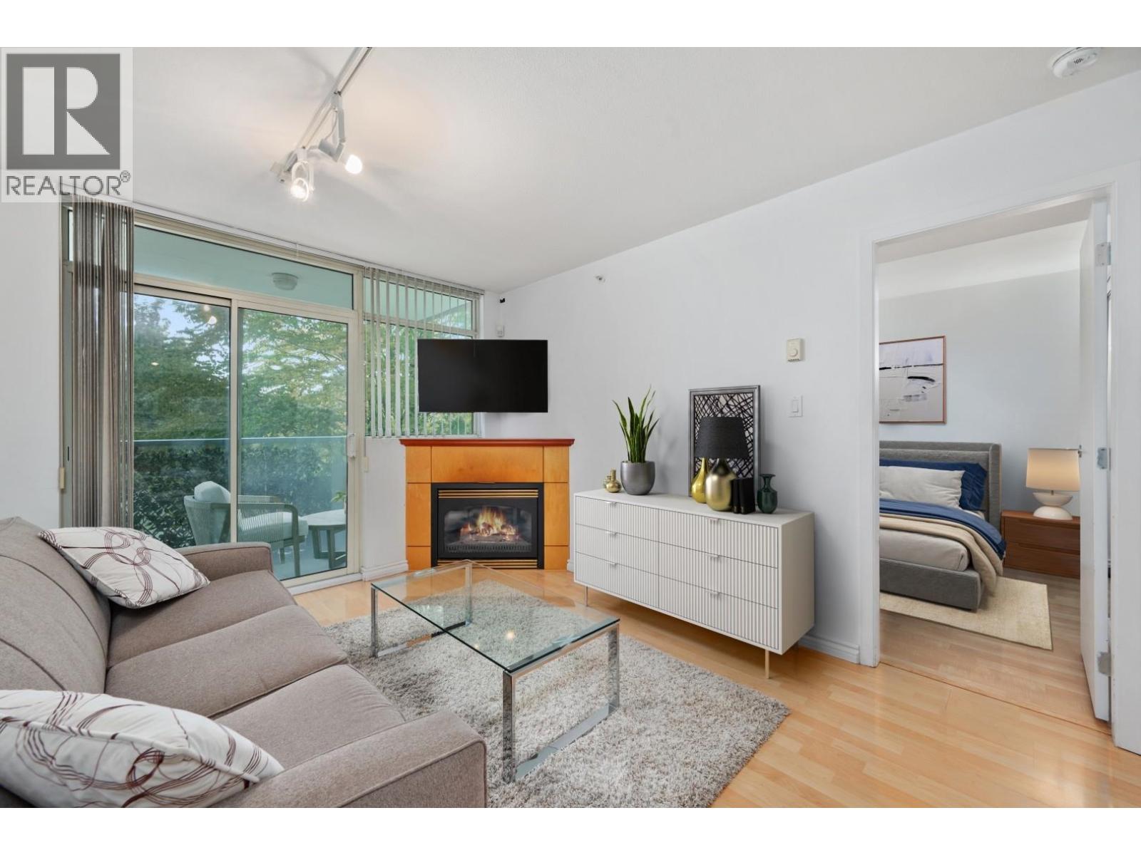 2733 Chandlery Place Unit 205, Vancouver, BC V5S 4V3