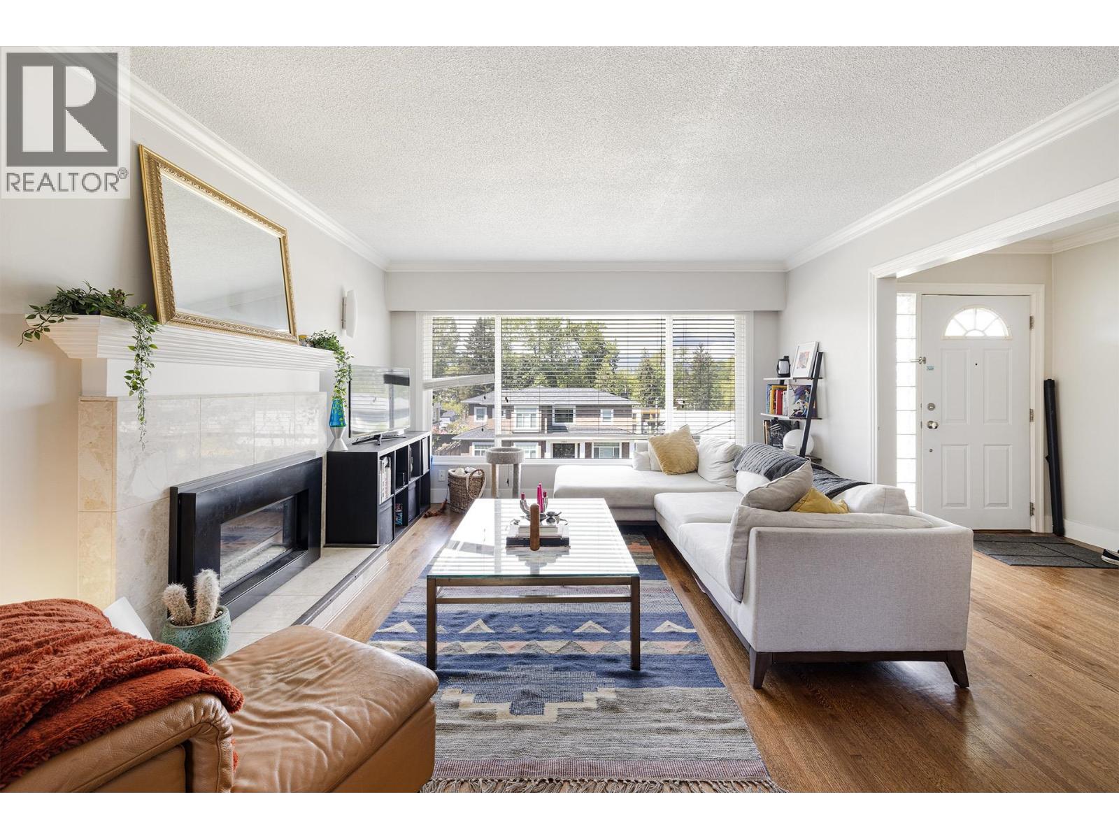 4378 Briarwood Cres, Burnaby, BC V5G 2M6