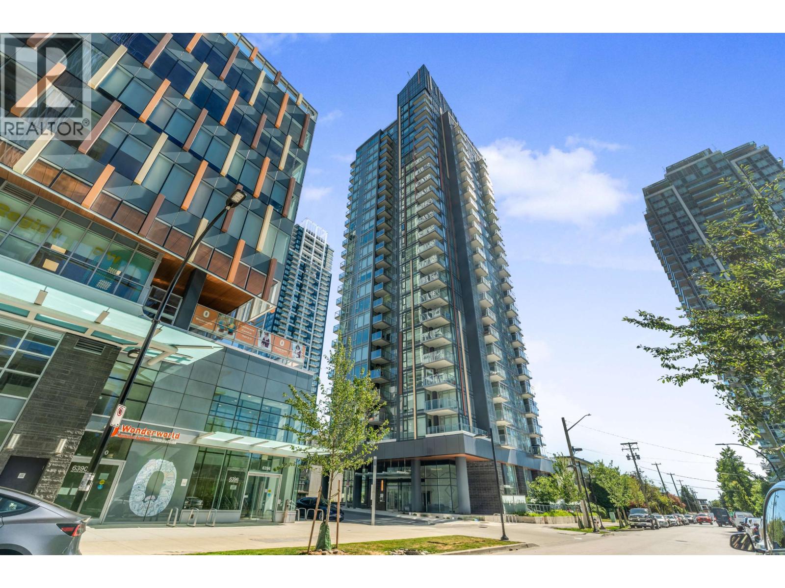 6398 Silver Avenue Unit 807, Burnaby, BC V5H 0K7