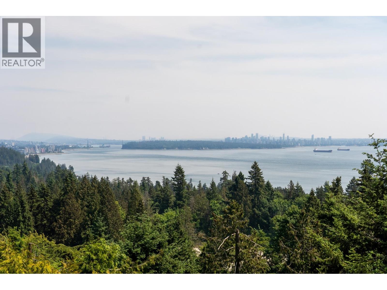 4882 Vista Pl, West Vancouver, BC V7W 3E7
