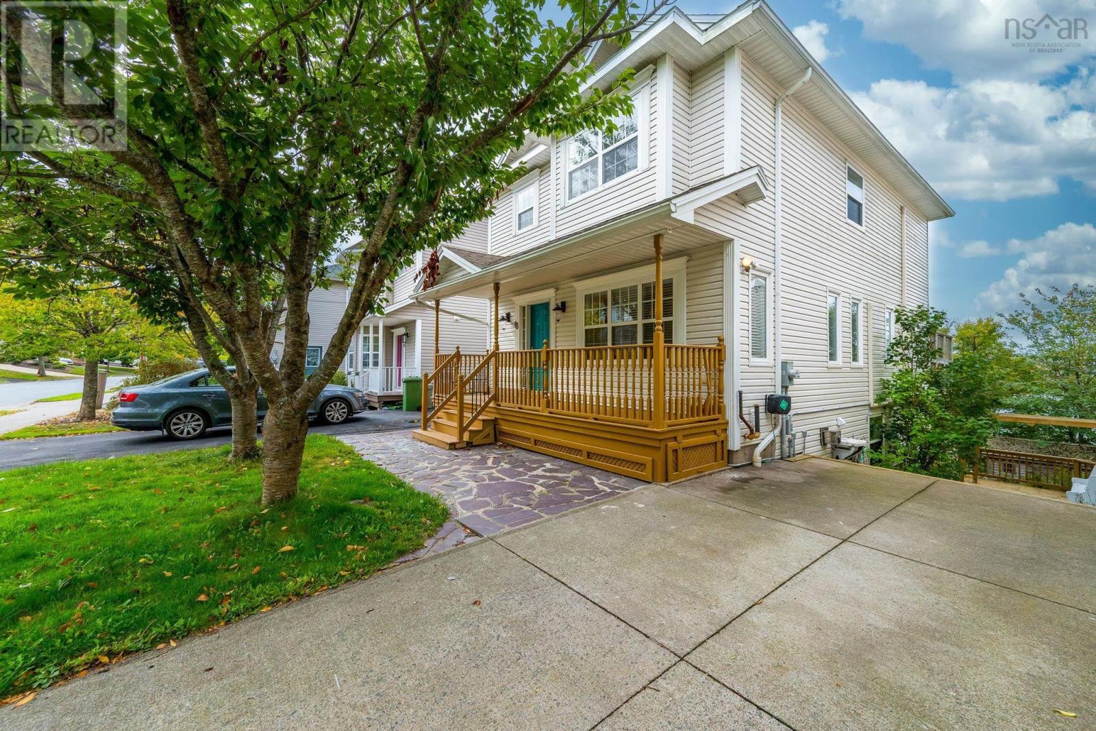83 Red Fern Ter, Halifax, NS B3S 1K9