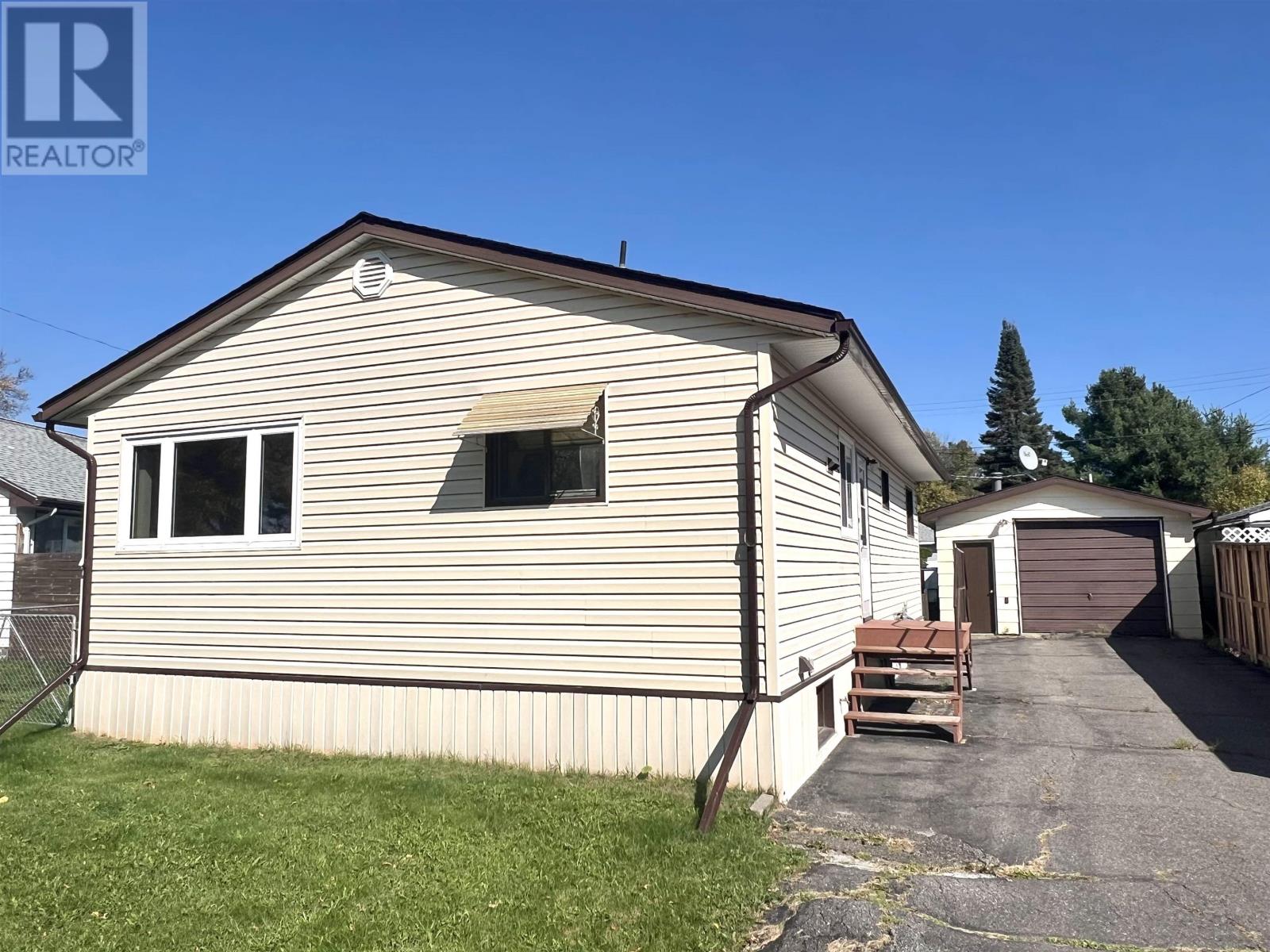 146 Pine Cres, Atikokan, ON P0T 1C0