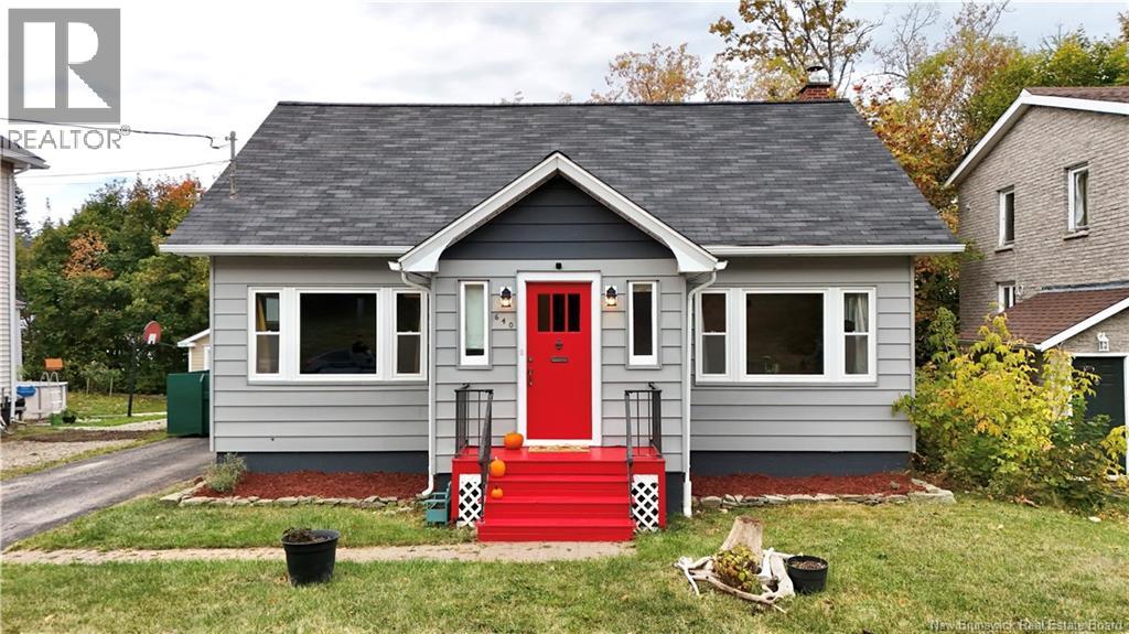 640 Murray, Bathurst, NB E2A 1V1