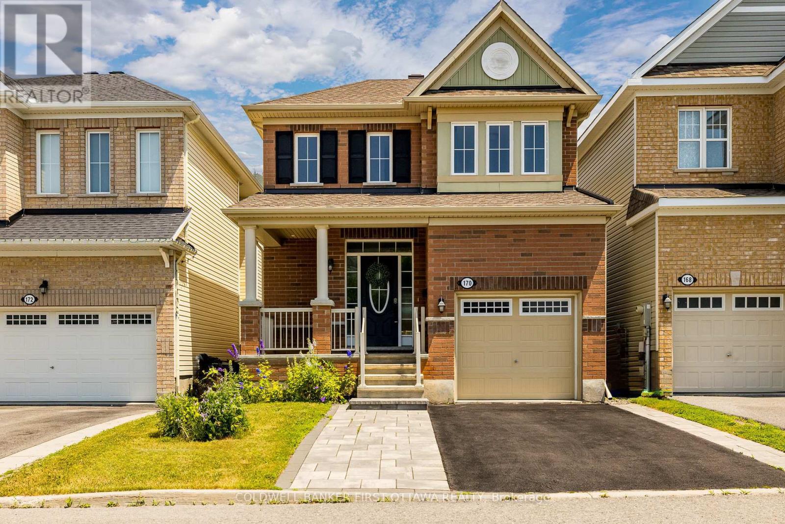 170 Flowing Creek Cir, Ottawa, ON K2M 2R7