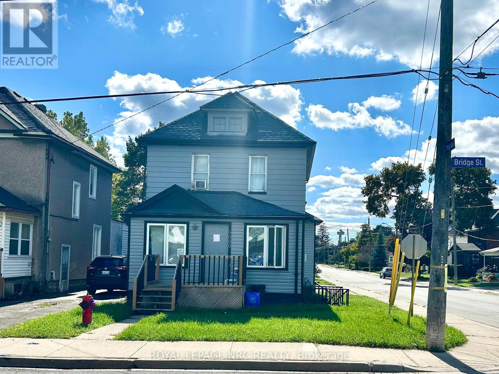 5000 Bridge St, Niagara Falls, ON L2E 2S5