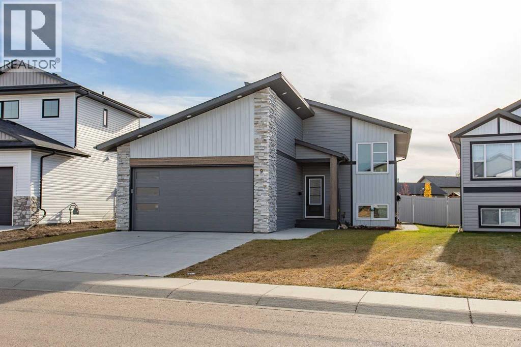 9 Aztec St, Blackfalds, AB T4M 0M7