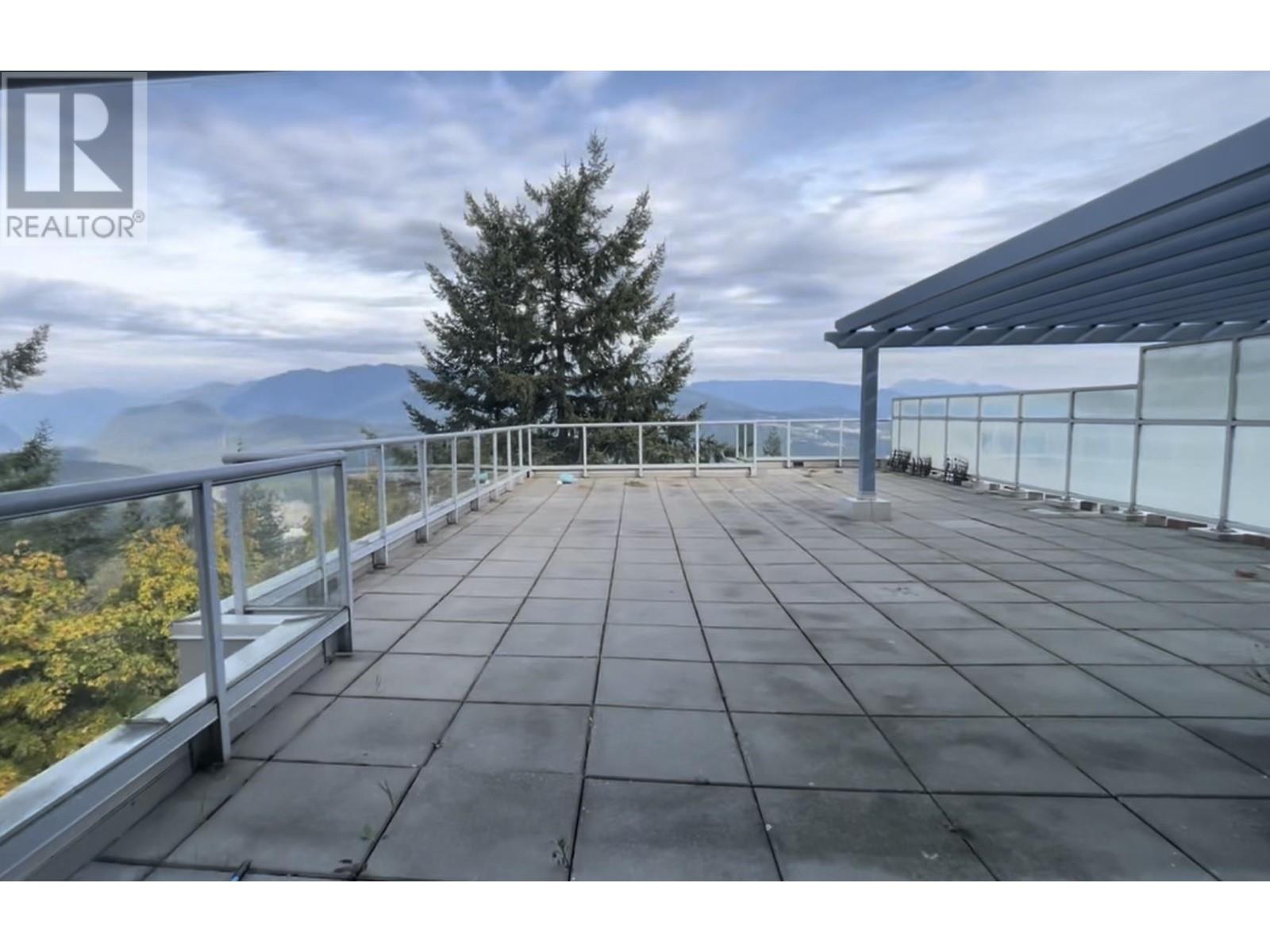 9262 University Crescent Unit 803, Burnaby, BC V5A 0A4