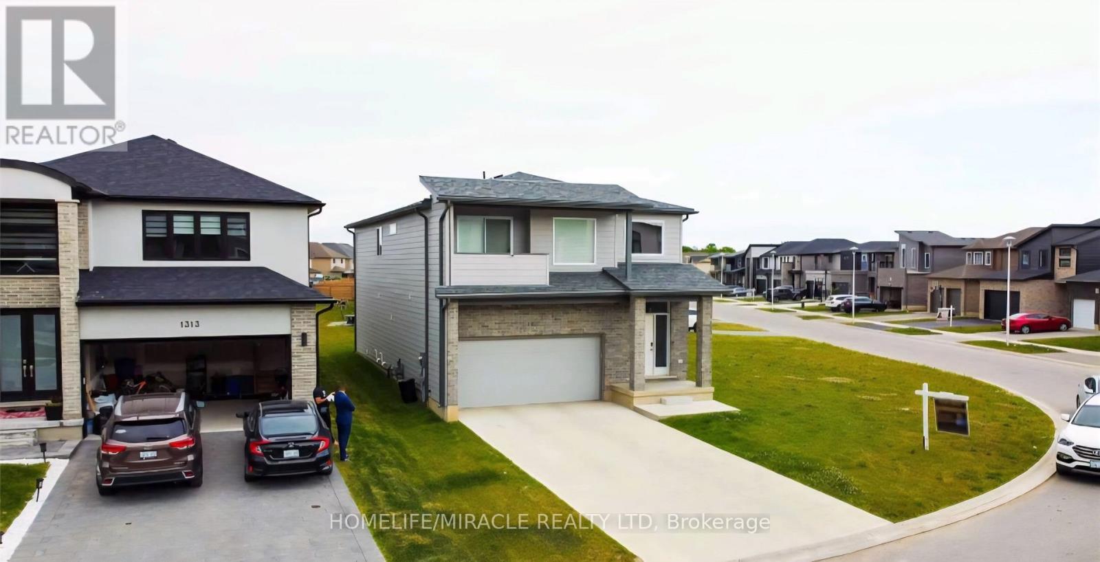 1301 Sandbar St, London, ON N6G 0Y3