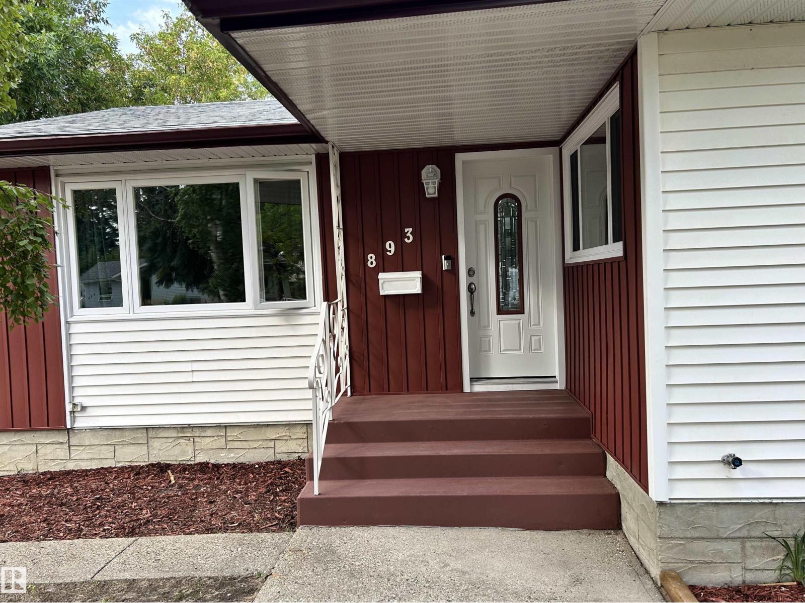 893 Birch Ave, Sherwood Park, AB T8A 1X4