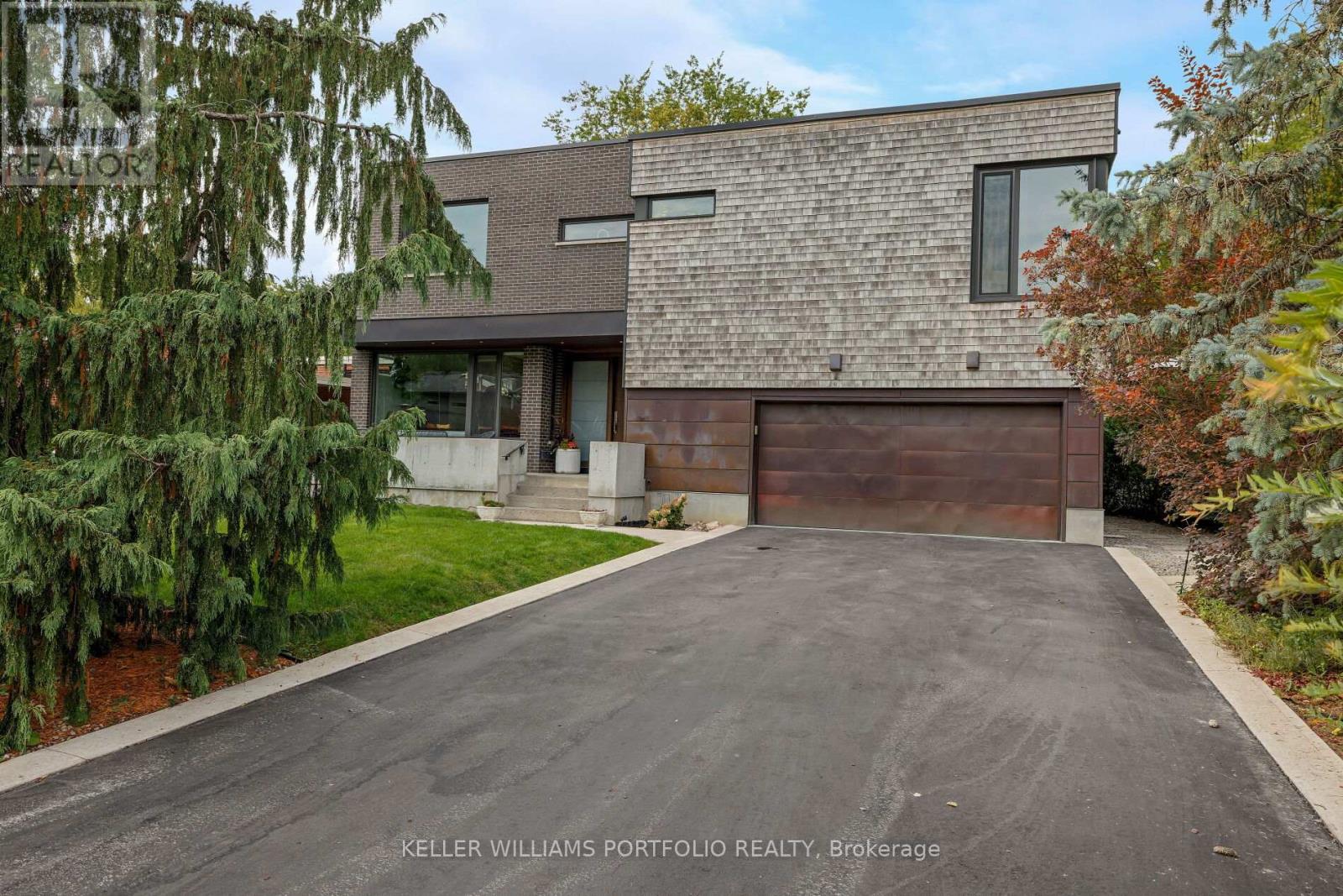 42 Talwood Dr, Toronto, ON M3B 2P5