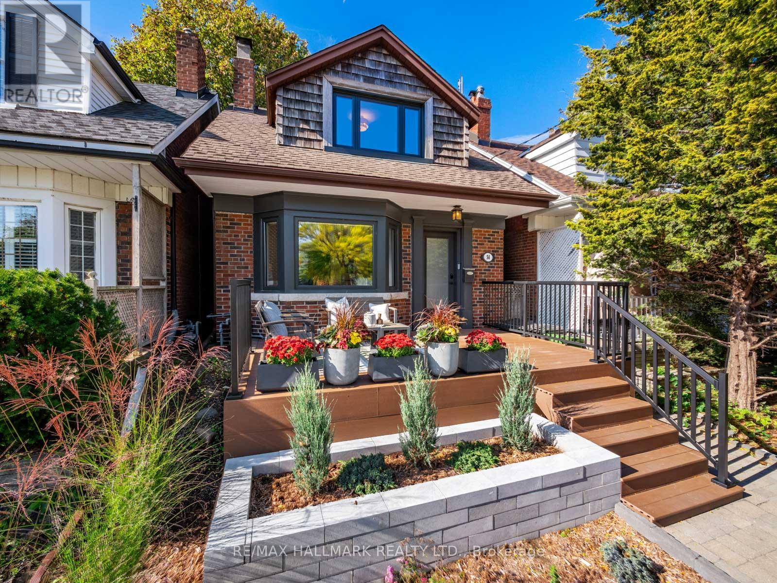 54 Avonlea Blvd, Toronto, ON M4C 5E5