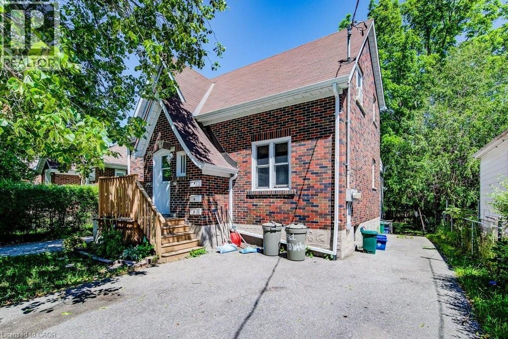 98 Waterloo St, Waterloo, ON N2J 1X9