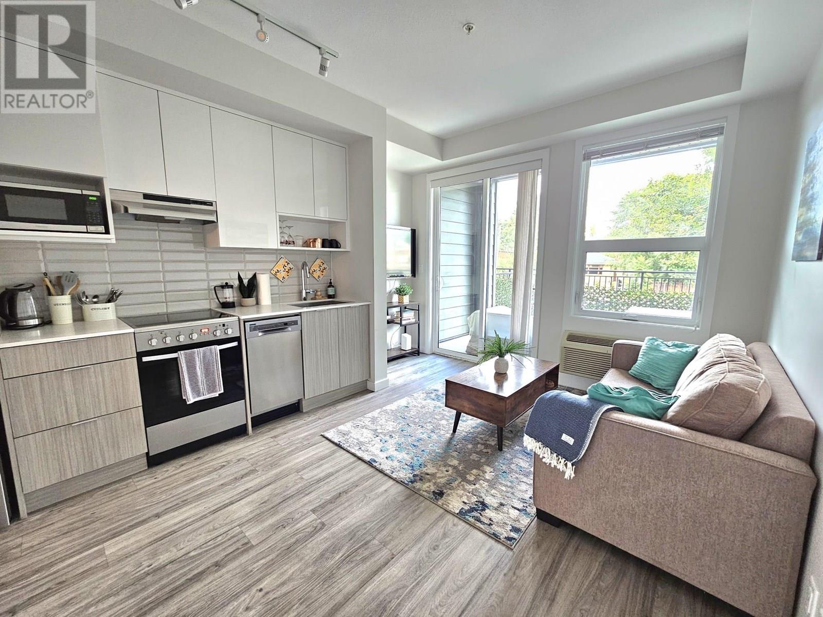 1800 Richter Street Unit 102, Kelowna, BC V1Y 0G9