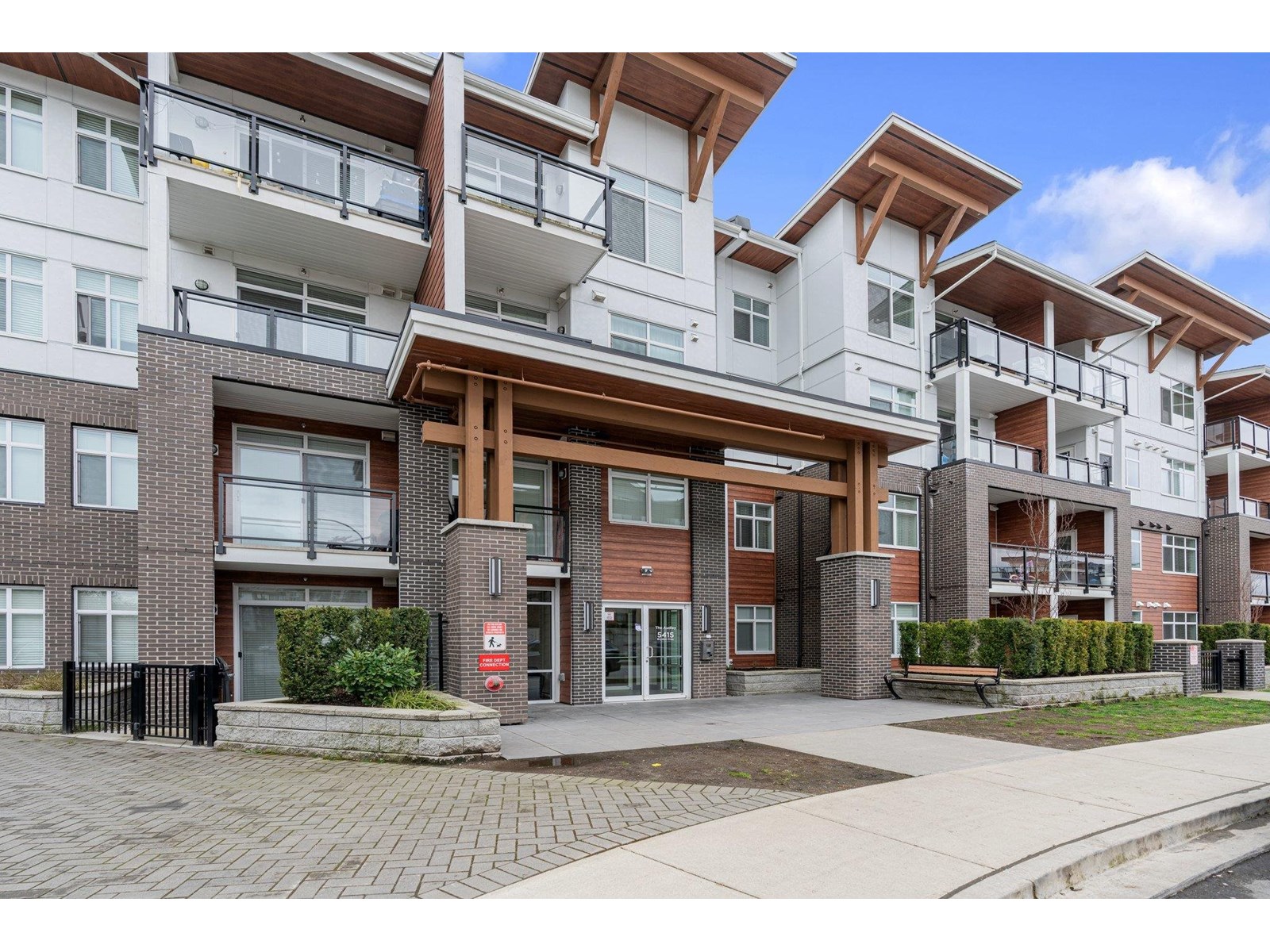 5415 Brydon Crescent Unit 414, Langley, BC V3A 0N4