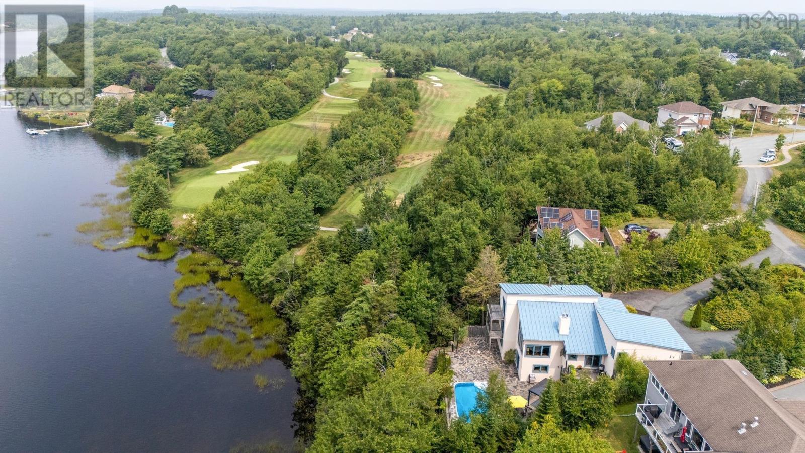 49 Fairway Grv, Dartmouth, NS B2W 6M5