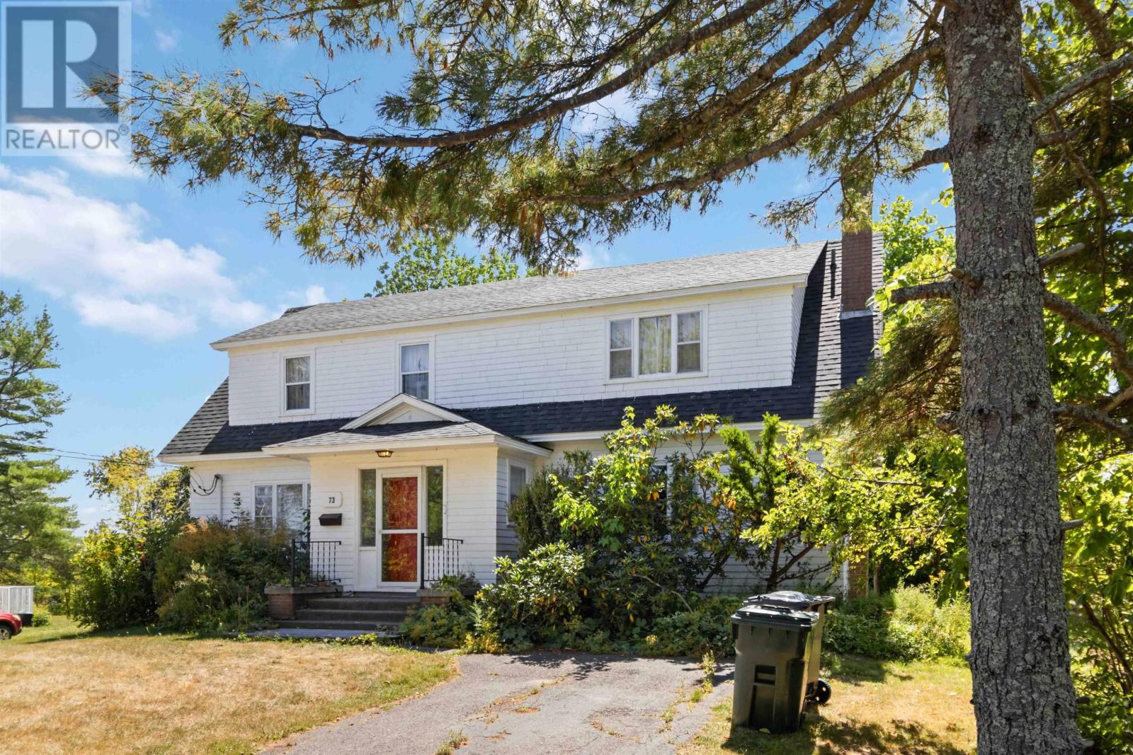 73 Highland Dr, Antigonish, NS B2G 1P4