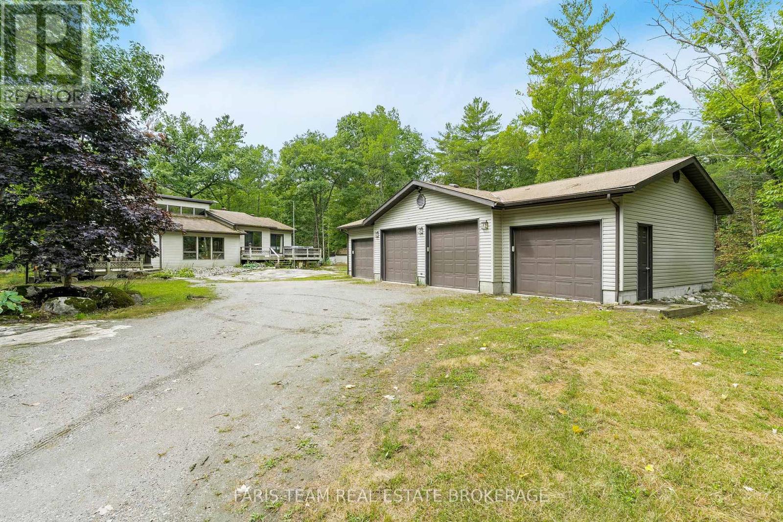 206 Bonneville Rd, Georgian Bay, ON L0K 1S0