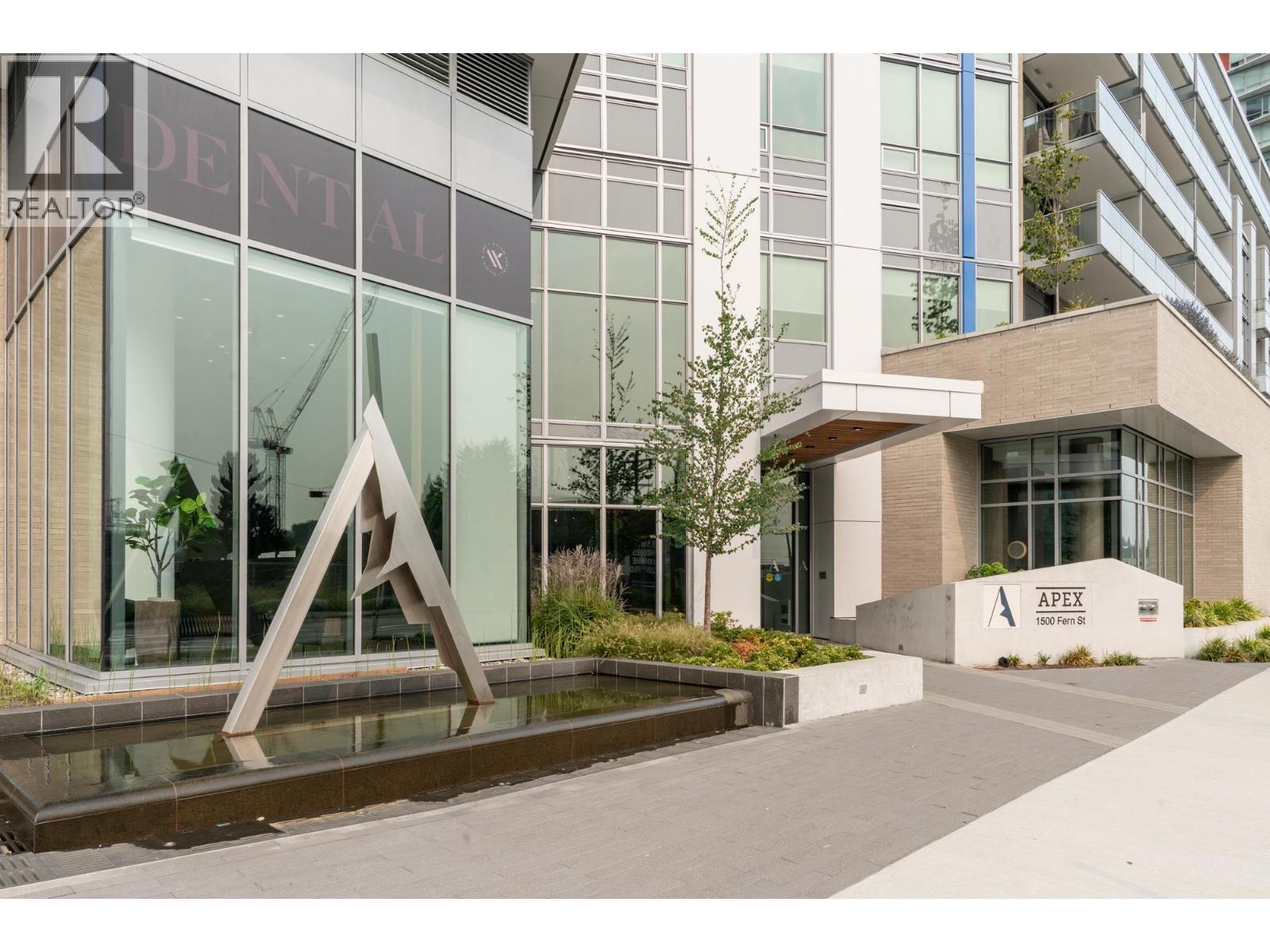 1500 Fern Street Unit 401, North Vancouver, BC V7J 0E6