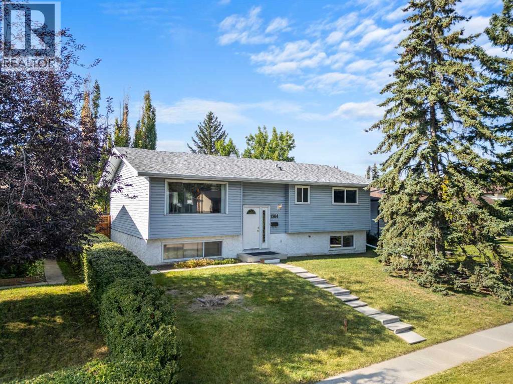 1364 Lake Michigan Cres SE, Calgary, AB T2J 3G1